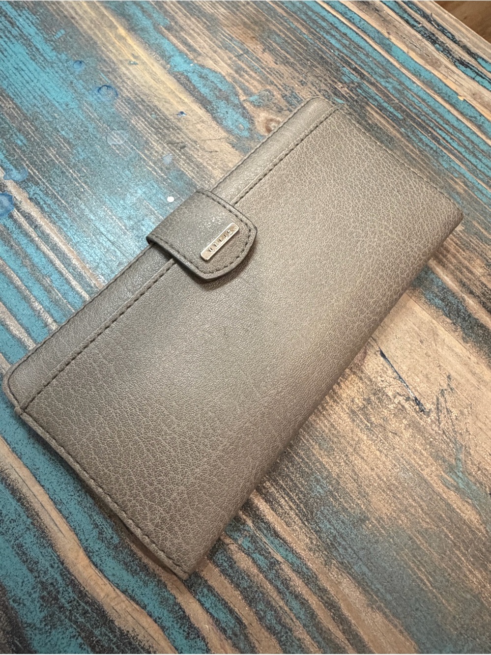 Relic Taupe Women's Snap Wallet - Neutral Taupe